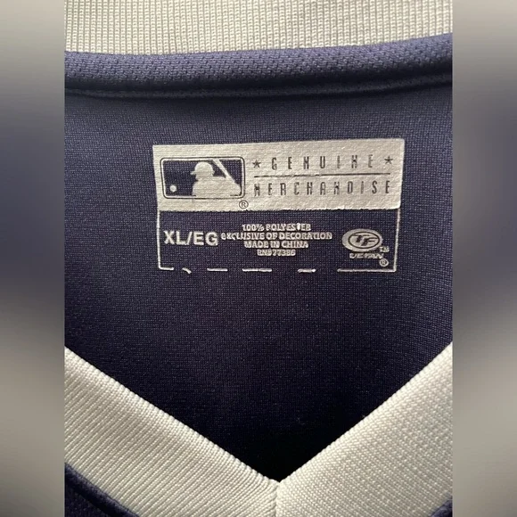 Vintage MLB Cleveland Indians Baseball Fleece V Neck Heavyweight Tee XL - Picture 4 of 4